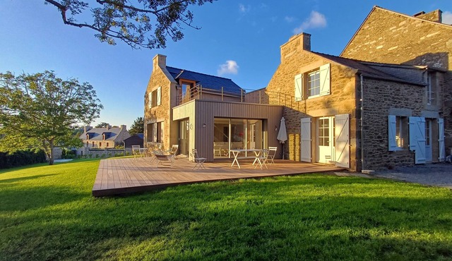 House in large enclosed garden with sea view,
