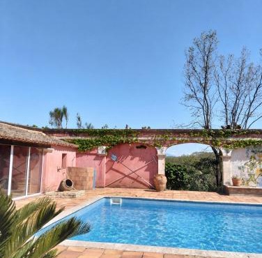 House in Provence with pool & nature, sleeps 10