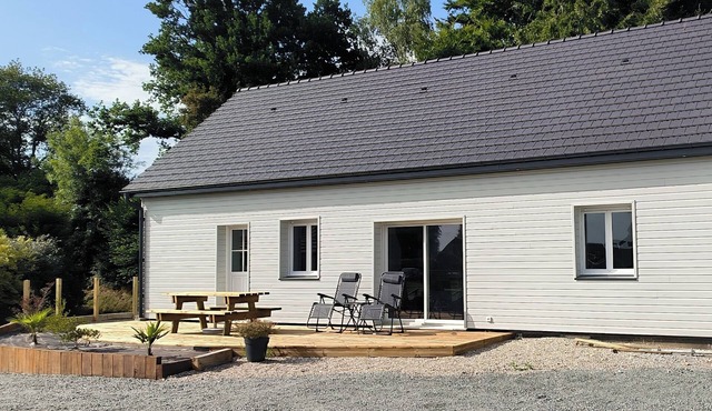 House in the heart of the countryside and close to the seaside