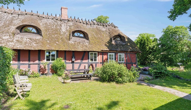 House in historic & scenic surroundings in Funen