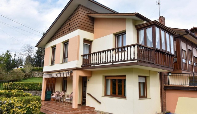House in Liérganes with garden and games