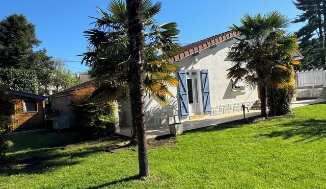 House in Lourdes, with garden, at the foot of the Pyrenees