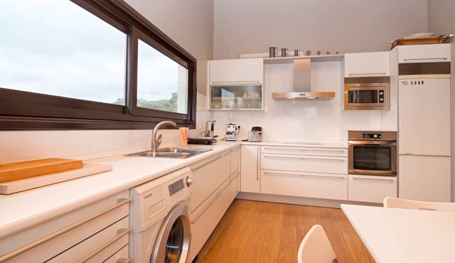 House in Meruelo for 10 private pool 5 min from the beaches of Noja and Langre