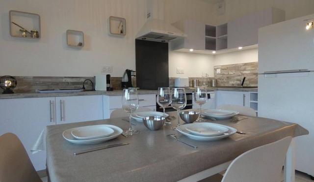 House in Notre-Dame-de-Monts with pool, wifi, and parking, 4 people