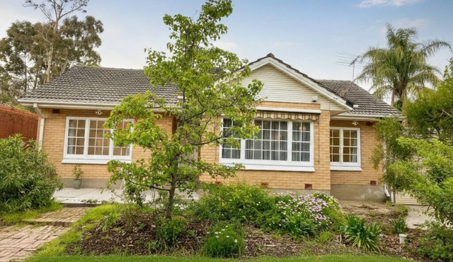 House in North-East of Adelaide. Close to nature and a short trip to amenities