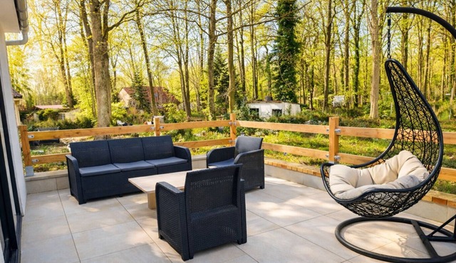 House in private domain forest & ponds-ideal family vacation 1h30 from Paris