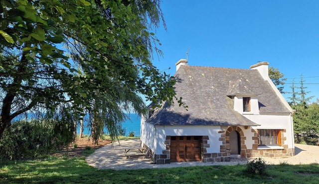 House in Plougasnou near Stunning Beaches