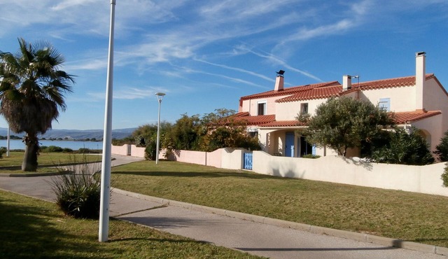 House in Port-Leucate 500m from the beach. Very calm. garage, garden 4 bedrooms