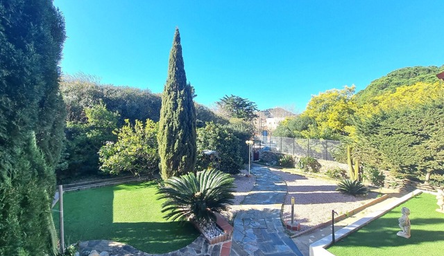 House in Port-Vendres with garden, parking, and WIFI