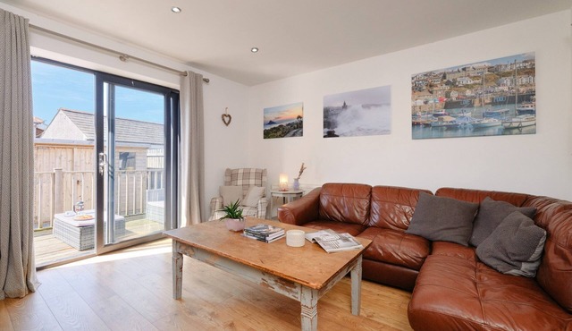 House in Porthleven near the Harbour & Beach