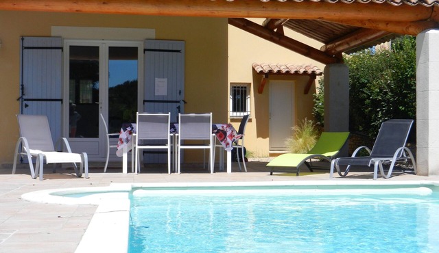 House in Puyméras Face Au Ventoux With Pool