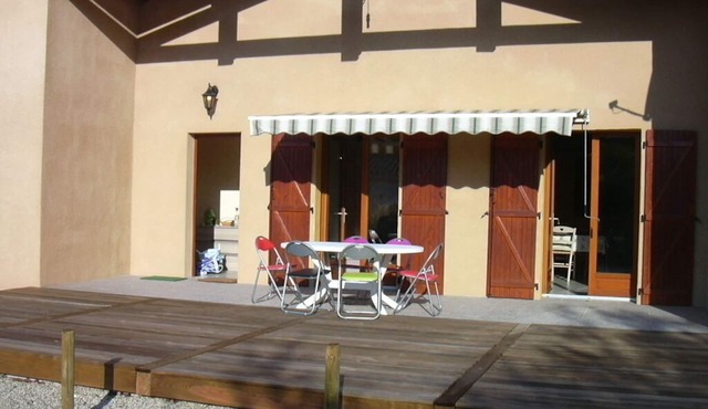 House in quiet area, fenced plot