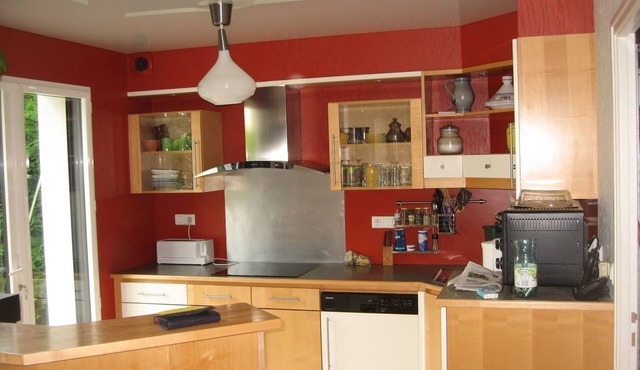 House in quiet subdivision, large living room + 3 bedrooms