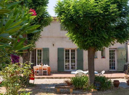 House in Sablettes with Garden & Parking