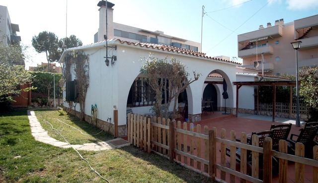 House in Salou 5 minutes from the beach, and 10 from the Golf for up to 8 people