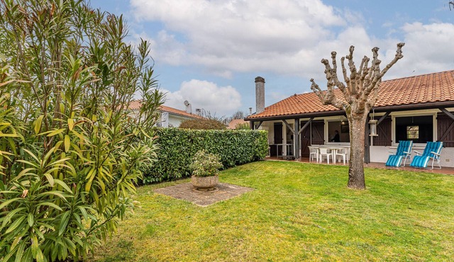 House in Sanguinet for 3 people, 200m from lake, terrace and garden