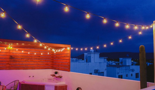 House in Teques Rooftop & private Jacuzzi