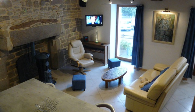 House in the center of the peninsula