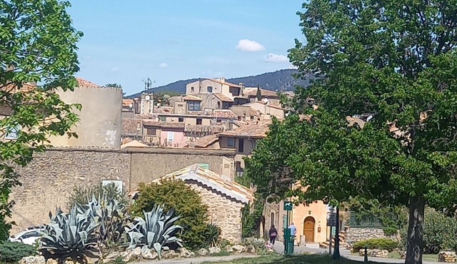 House in the center of Tourtour