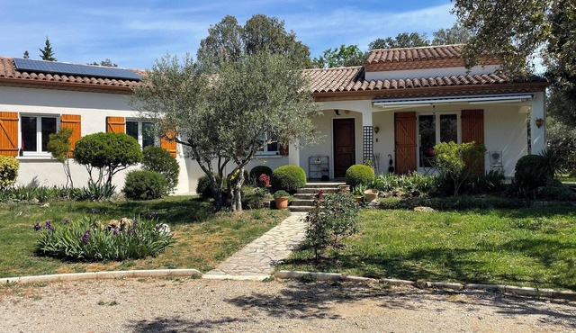 House in the Hérault and Buèges Valley, swimming pool. River, Canoe, Hiking, Caves.
