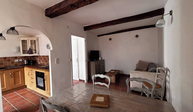 House in the heart of the village! Close to all shops and activities!