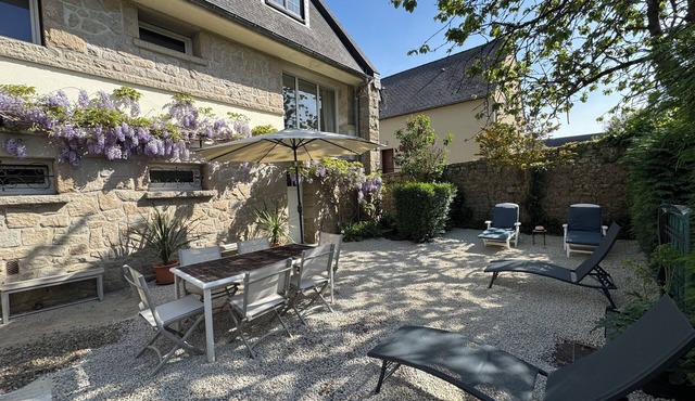 House in the heart of Dinan for 2 to 6 people, all on foot!