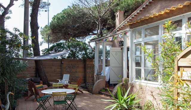 House in the heart of La Capte, beach 250m away