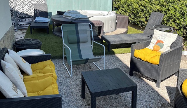 House in the heart of the Luberon Sainte Victoire view