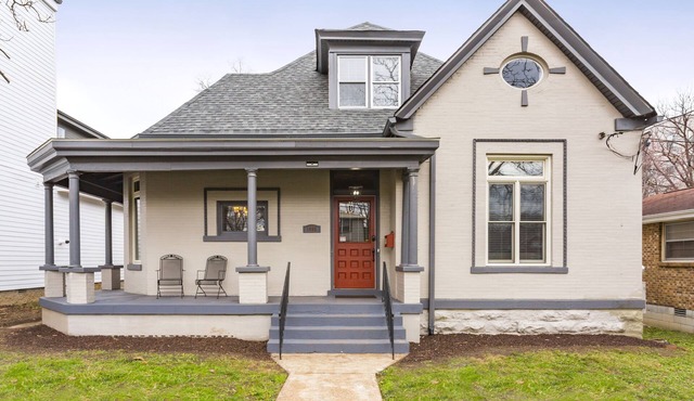 House in the Heart of Music Row: Gulch, Midtown, Vandy, Belmont, & Broadway.