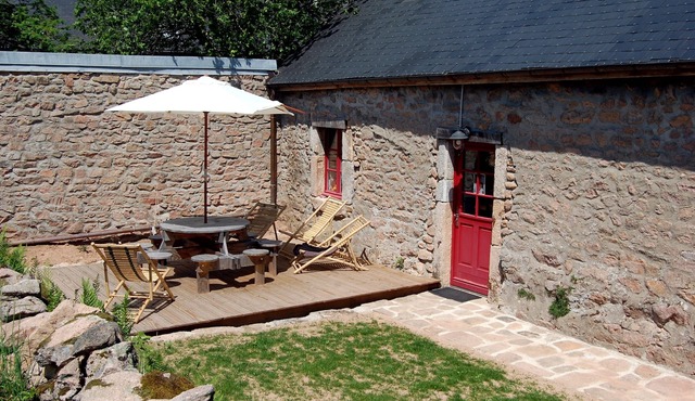 house in the Morvan natural park in quarre les tombes for 8 people