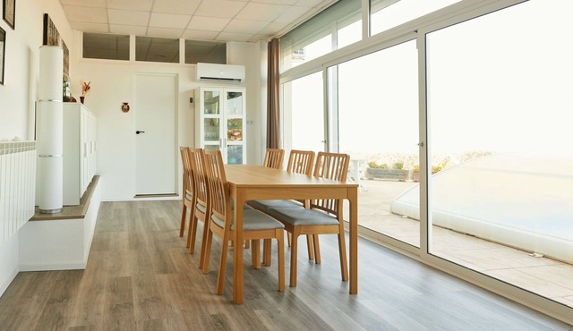 House in the mountains, with views and swimming pool, 15 min from Barcelona.