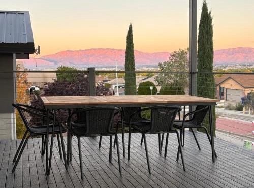 House in the Palisades Hills with City and Mountain views