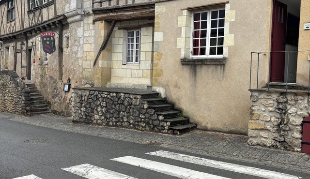 House in the village of Balzac and Calder in the heart of the Loire castles