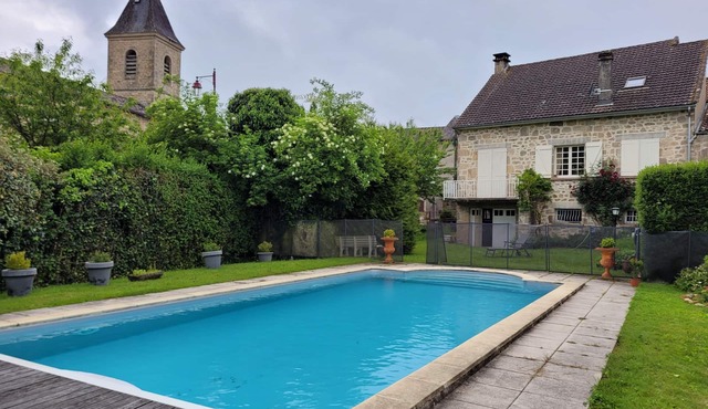 House in the village of Comiac with private, secure, heated swimming pool