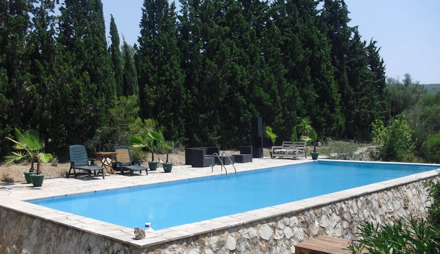 House in Ulldecona with a big pool