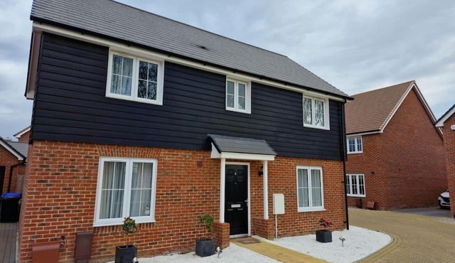 House in West Sussex, Chichester, Eastergate, 5 minutes driving from Goodwood