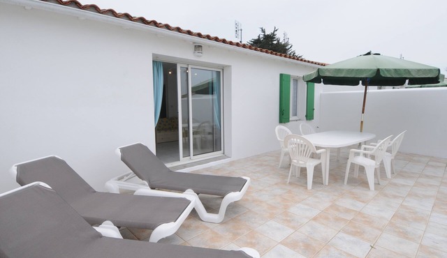 house iris de70m² close to the beach all quiet area with bike