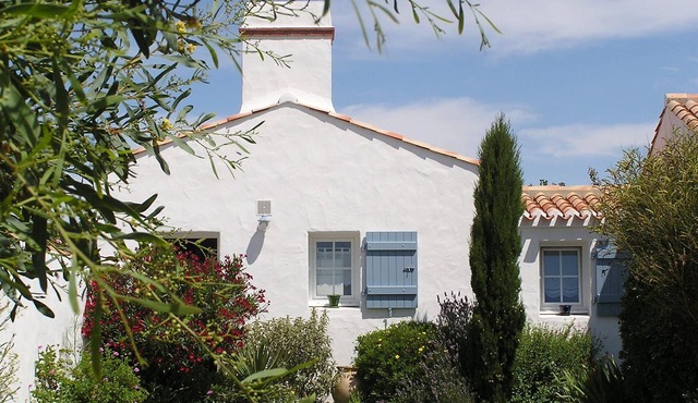 HOUSE ISLAND OF NOIRMOUTIER