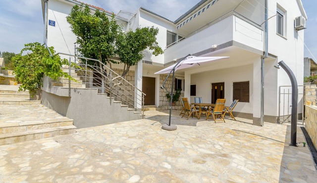 House Ivana (34441-K1) - Vinisce