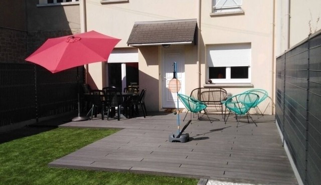 House Jullouville 2 Bedrooms, 4 to 5 pers, near sea and shops