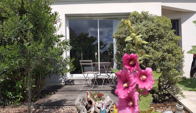 House just a stone's throw from LA PALMYRE zoo and beaches.