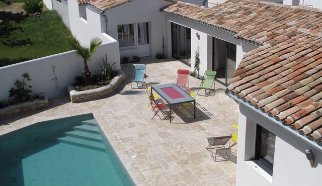 House La Couarde: Villa standing pool 10p ideally located near the sea