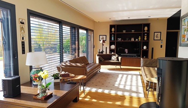 HOUSE Le Cube amidst vineyards