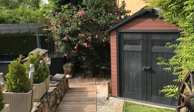 House 'Les Colibris 3 - Spa - 6 People' with Private Terrace, Wi-Fi and Air Conditioning