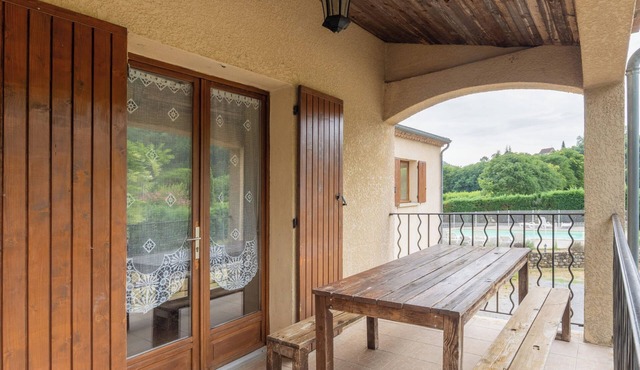 House 'Les Sources Gite Cabernet' with Shared Pool, Private Terrace and Air Conditioning