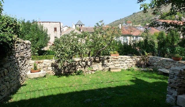 House located in the village of St Rome de Tarn 18km from Millau