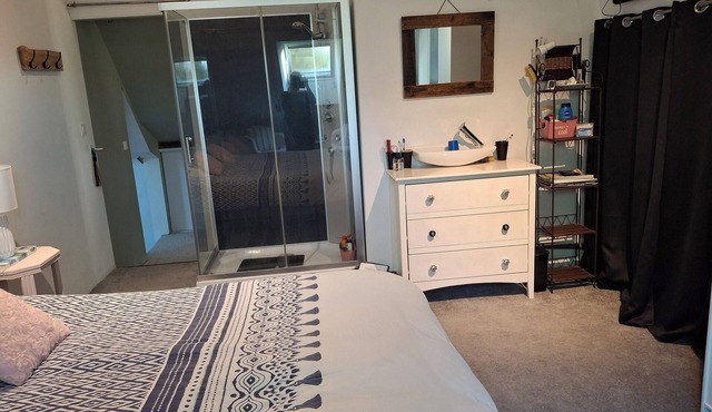 House located 30 minutes from all the châteaux of the Loire Valley, 5 minutes from the river Loire.