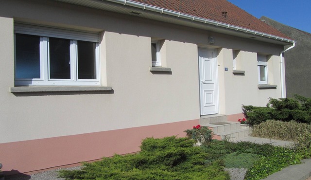 house located 800m from the beach