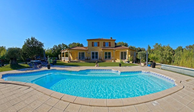 House located in the heart of the Var, between sea and mountains (Lake Verdon)