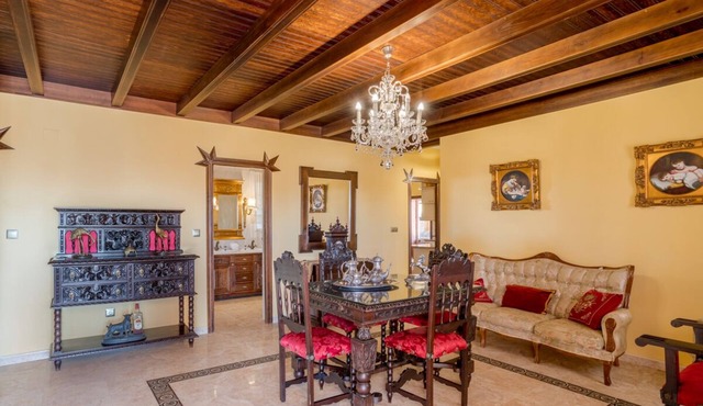 House Ludima in Fuentes de Andalucia, 40 min from Sevilla and 50 min of Cordoba